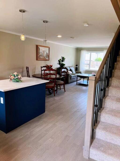 Brand New Luxury 2-Bedroom Townhouse. Duncan Exteriér fotografie
